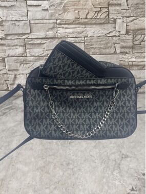 Michael Kors Metallic Logo Chain Crossbody & Matching Wallet Silver Black